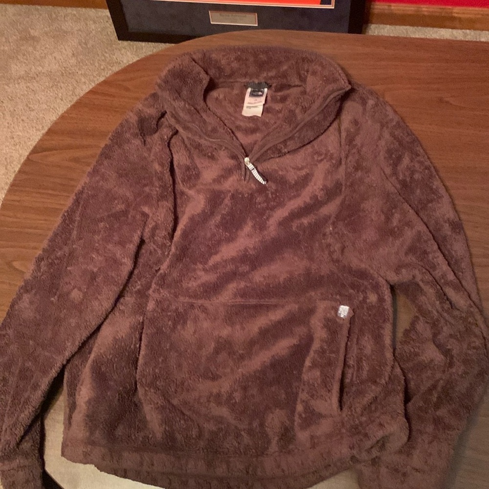 North Face pull over size large. Women’s. Runs small